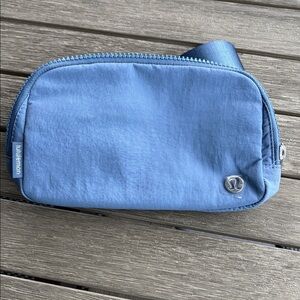 NWT Lululemon Everywhere Belt Bag 1L in Blue